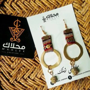 superbe boucle d’oreilles en soie