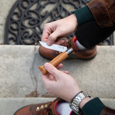 Opinel bois d’olivier avec étui