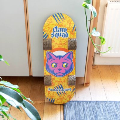 Griffoir pour chats skateboard