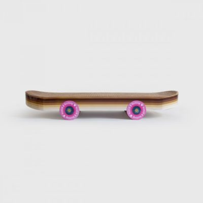 Griffoir pour chats skateboard