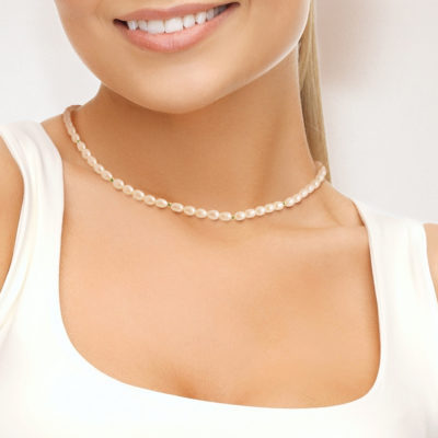 PERLINEA- Collier- Perles de Culture d’Eau Douce Riz 4-5 mm Rose- Bijou Femme- OrJaune