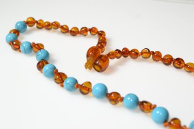 Collier Bébé Ambre et Pierre naturelle – Cognac et Turquoise Bleu