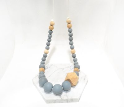 Collier bijou silicone de dentition – Gris et bois